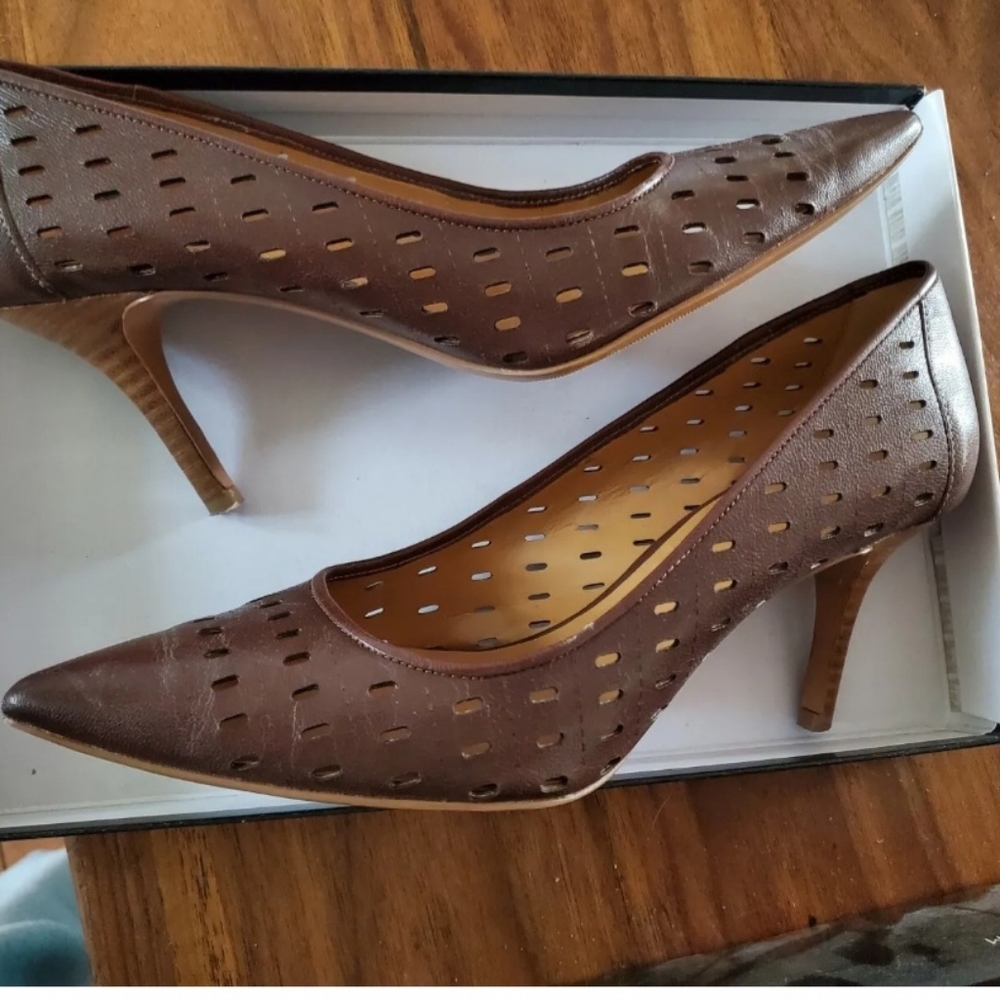 Women's Nine West Heels size 7.5 brown